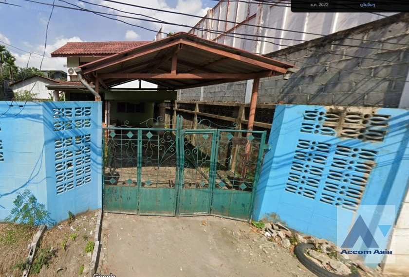 unit 2 Bedrooms  House For Rent in Sukhumvit, Bangkok  near BTS Punnawithi (AA37282)