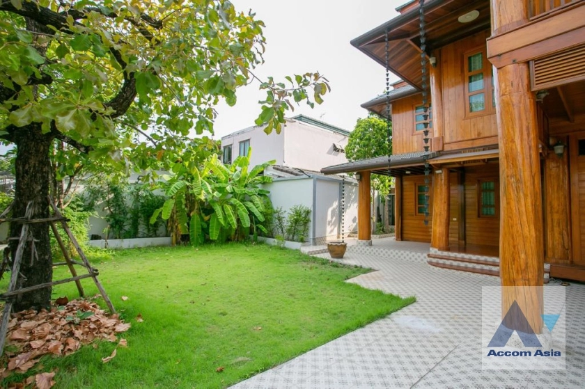 34  3 br House for rent and sale in Ratchadaphisek ,Bangkok MRT Sutthisan AA37285