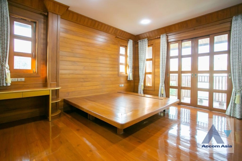 16  3 br House for rent and sale in Ratchadaphisek ,Bangkok MRT Sutthisan AA37285