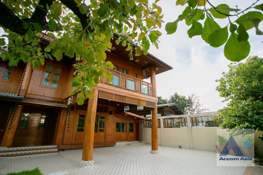 33  3 br House for rent and sale in Ratchadaphisek ,Bangkok MRT Sutthisan AA37285