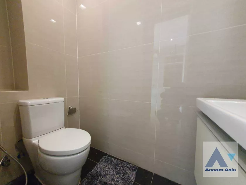 27  2 br Condominium For Sale in Sukhumvit ,Bangkok BTS Phrom Phong at Park Origin Phrom Phong AA37293