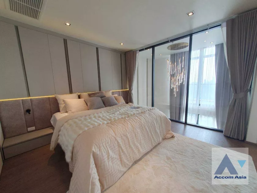 13  2 br Condominium For Sale in Sukhumvit ,Bangkok BTS Phrom Phong at Park Origin Phrom Phong AA37293