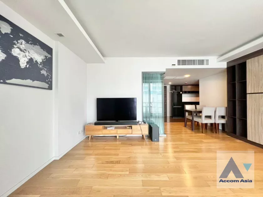 unit 2 Bedrooms  Condominium For Sale in Sukhumvit, Bangkok  near BTS Ploenchit (AA37313)
