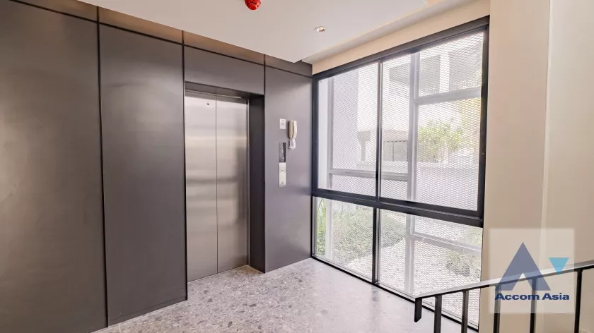 10  House For Rent in Sukhumvit ,Bangkok  AA37323