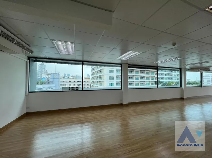 unitOffice |  Office space For Rent in Sathorn, Bangkok  near BTS Saint Louis (AA37331)