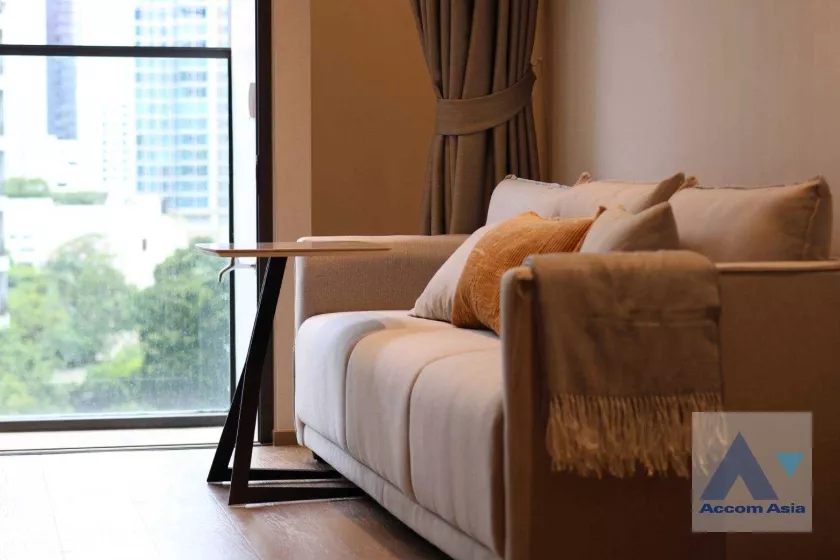 unit 1 Bedroom  Condominium For Rent & Sale in Ploenchit, Bangkok  near BTS Ploenchit (AA37333)