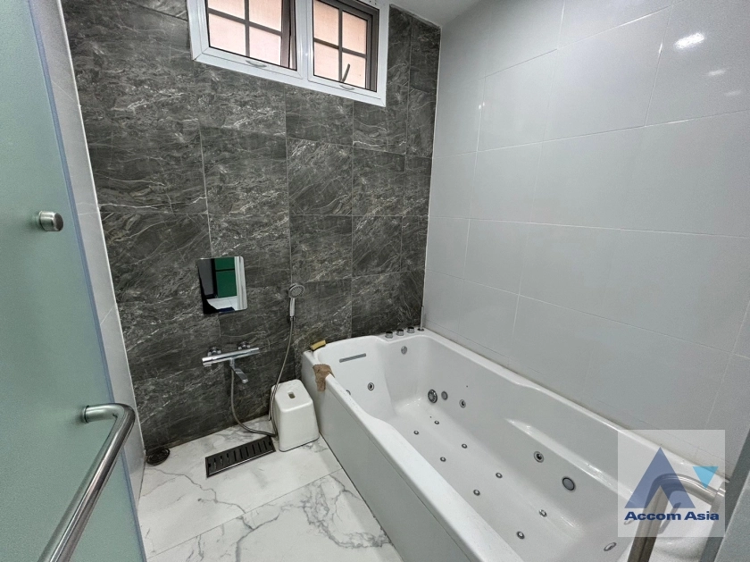 19  3 br Townhouse for rent and sale in Sukhumvit ,Bangkok BTS On Nut at Garden Square Sukhumvit 77 AA37335