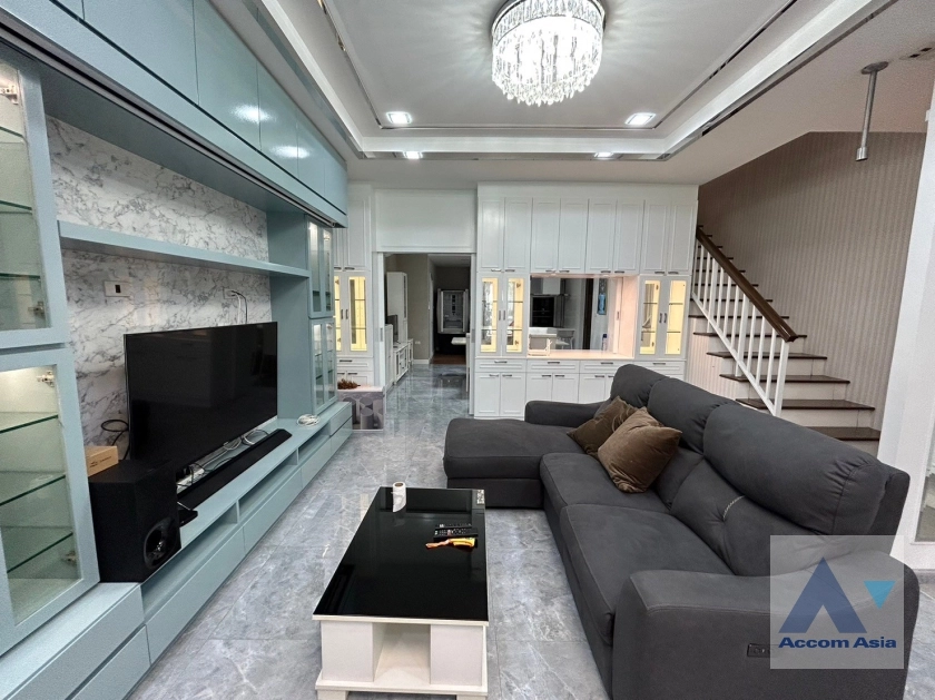 4  3 br Townhouse for rent and sale in Sukhumvit ,Bangkok BTS On Nut at Garden Square Sukhumvit 77 AA37335