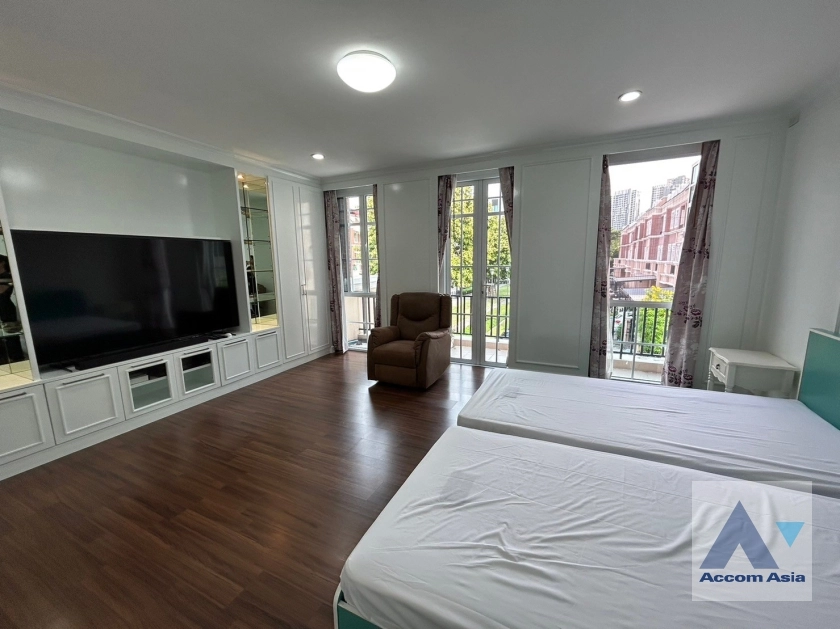 12  3 br Townhouse for rent and sale in Sukhumvit ,Bangkok BTS On Nut at Garden Square Sukhumvit 77 AA37335