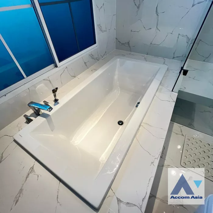 20  4 br House for rent and sale in Phaholyothin ,Bangkok  at Nantawan Ramintra-Paholyothin 50 AA37340