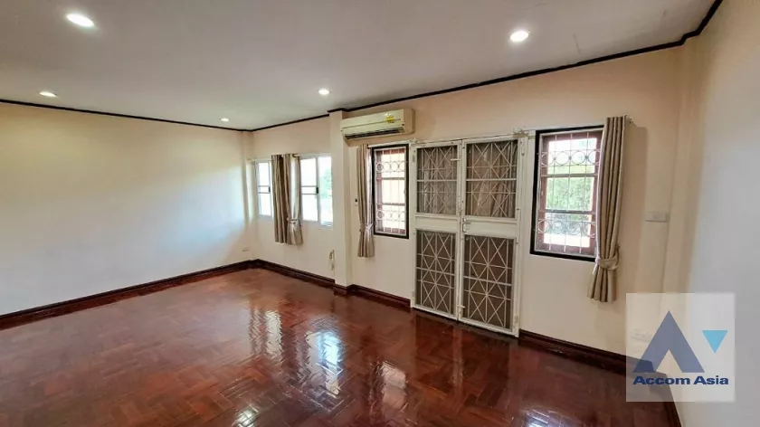 Home Office |  4 Bedrooms  Townhouse For Rent in Sukhumvit, Bangkok  near BTS Phra khanong (AA37344)