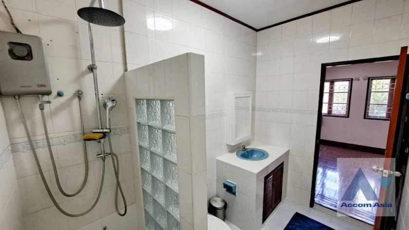 20  4 br Townhouse For Rent in Sukhumvit ,Bangkok BTS Phra khanong AA37344