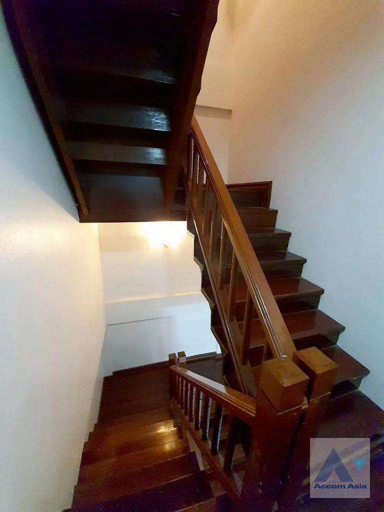 9  4 br Townhouse For Rent in Sukhumvit ,Bangkok BTS Phra khanong AA37344