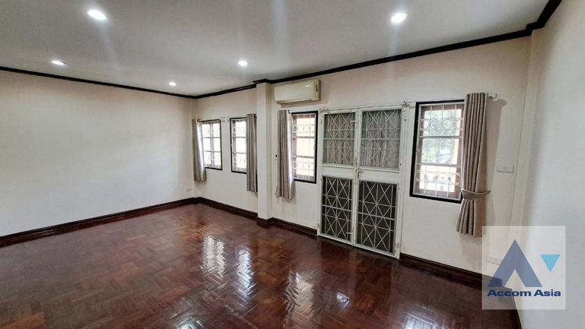 6  4 br Townhouse For Rent in Sukhumvit ,Bangkok BTS Phra khanong AA37344