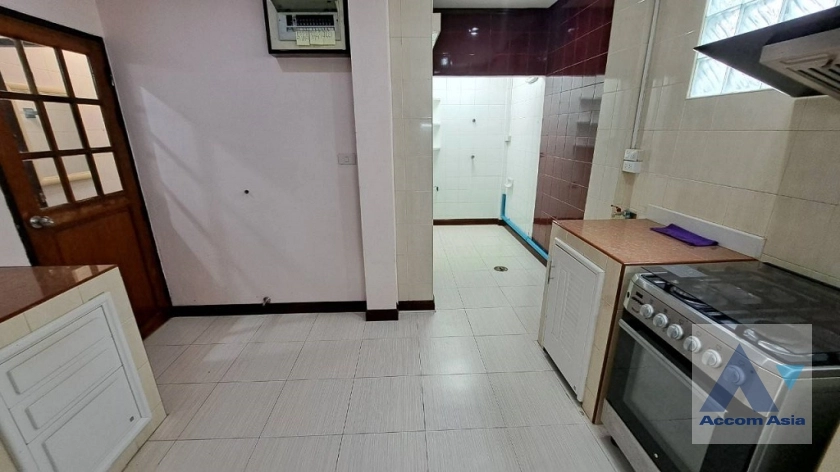 12  4 br Townhouse For Rent in Sukhumvit ,Bangkok BTS Phra khanong AA37344