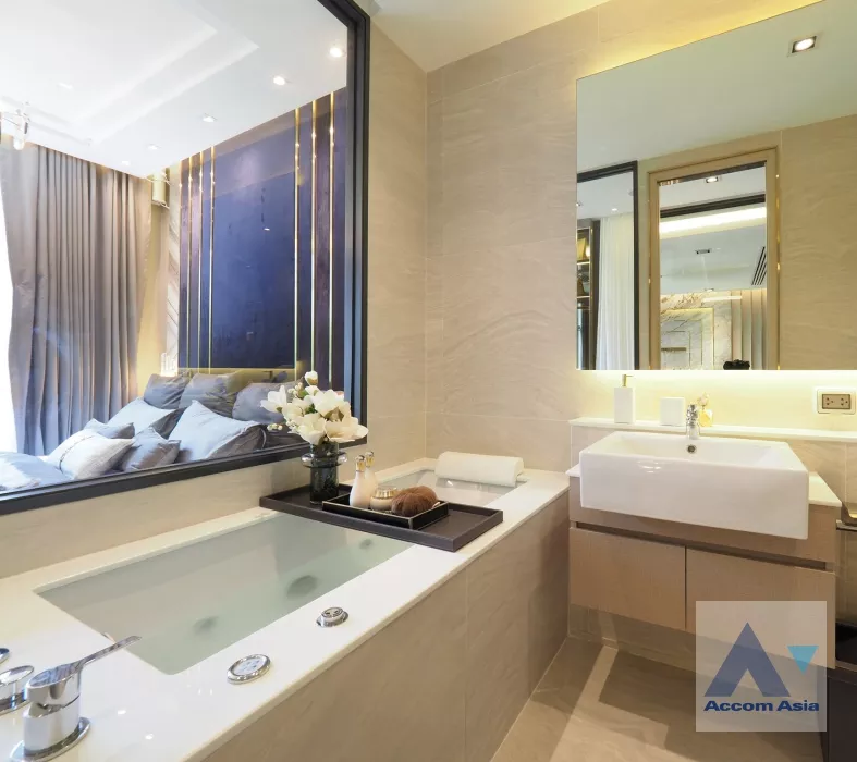 9  2 br Condominium For Sale in Ratchadapisek ,Bangkok BTS Ratchathewi at The Address Siam AA37357