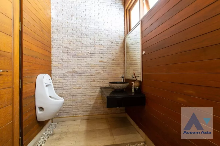 41  5 br House For Sale in Lat Phrao ,Bangkok  AA37360