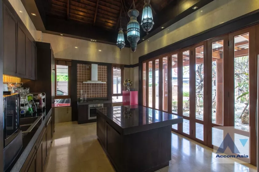 14  5 br House For Sale in Lat Phrao ,Bangkok  AA37360