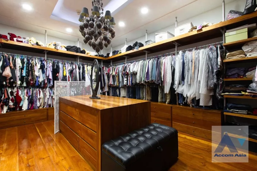 23  5 br House For Sale in Lat Phrao ,Bangkok  AA37360