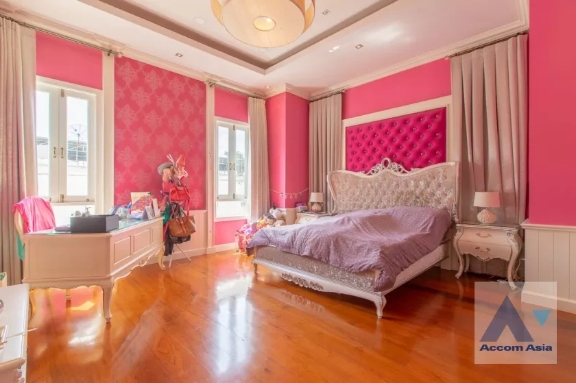 26  5 br House For Sale in Lat Phrao ,Bangkok  AA37360