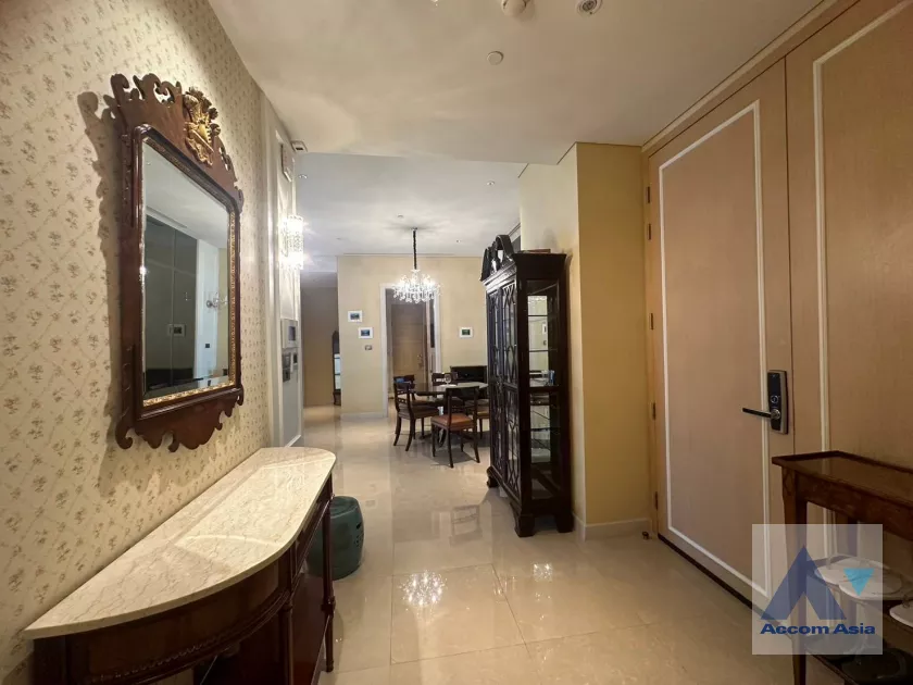  3 Bedrooms  Condominium For Rent & Sale in Ploenchit, Bangkok  near BTS Chitlom (AA37363)