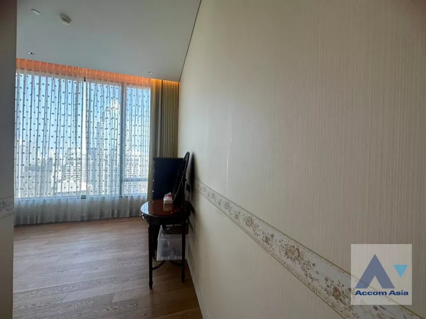 13  3 br Condominium for rent and sale in Ploenchit ,Bangkok BTS Chitlom at Sindhorn Residence AA37363