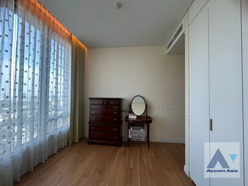 12  3 br Condominium for rent and sale in Ploenchit ,Bangkok BTS Chitlom at Sindhorn Residence AA37363