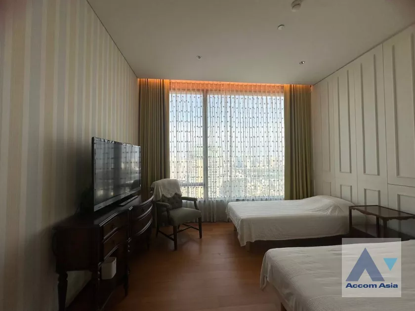8  3 br Condominium for rent and sale in Ploenchit ,Bangkok BTS Chitlom at Sindhorn Residence AA37363