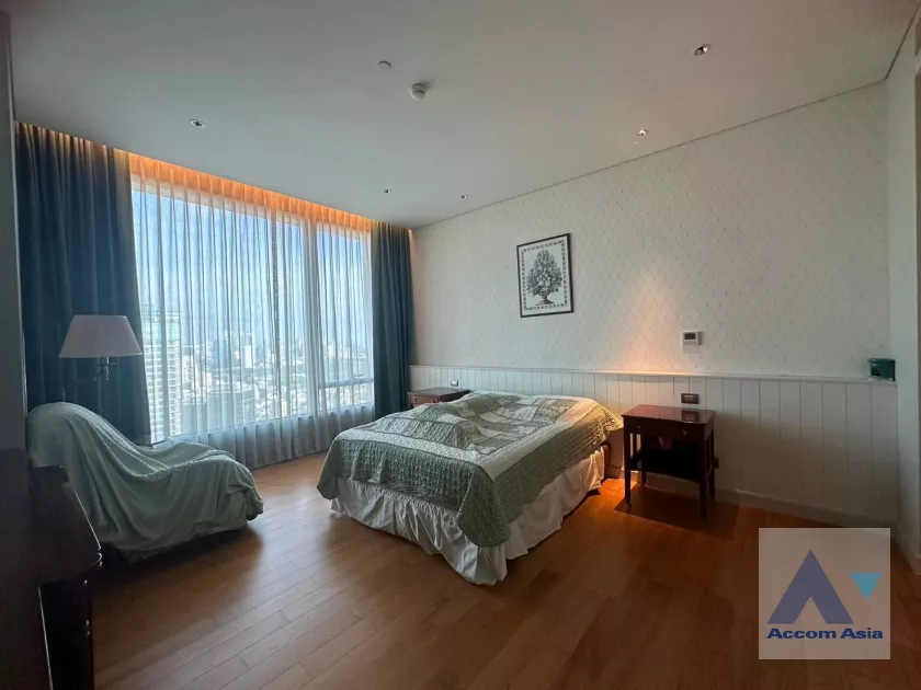 6  3 br Condominium for rent and sale in Ploenchit ,Bangkok BTS Chitlom at Sindhorn Residence AA37363