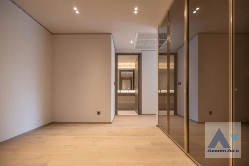 11  2 br Condominium For Rent in Ploenchit ,Bangkok BTS Ploenchit at Tonson One Residence AA37364