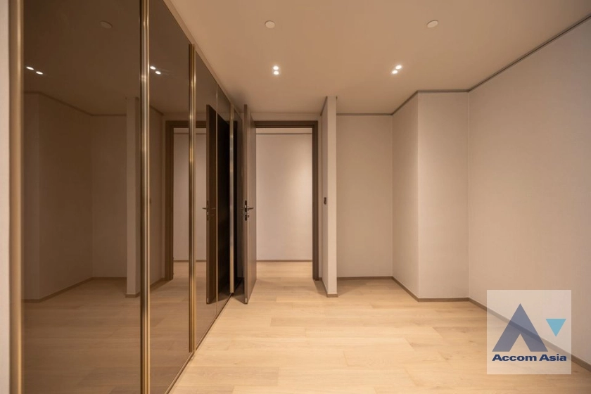 12  2 br Condominium For Rent in Ploenchit ,Bangkok BTS Ploenchit at Tonson One Residence AA37364