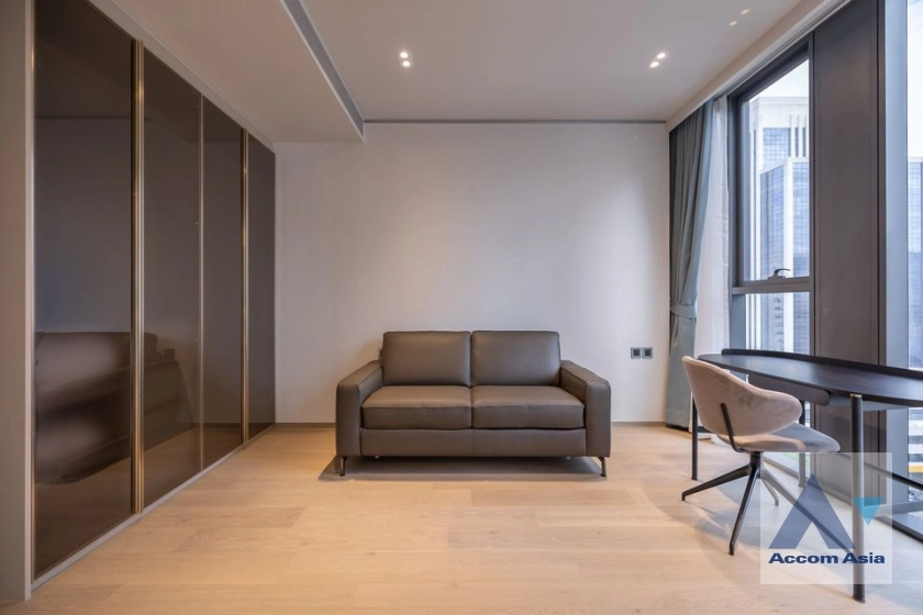 18  2 br Condominium For Rent in Ploenchit ,Bangkok BTS Ploenchit at Tonson One Residence AA37364