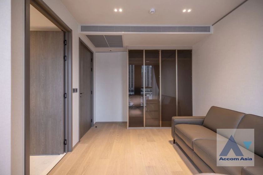 19  2 br Condominium For Rent in Ploenchit ,Bangkok BTS Ploenchit at Tonson One Residence AA37364