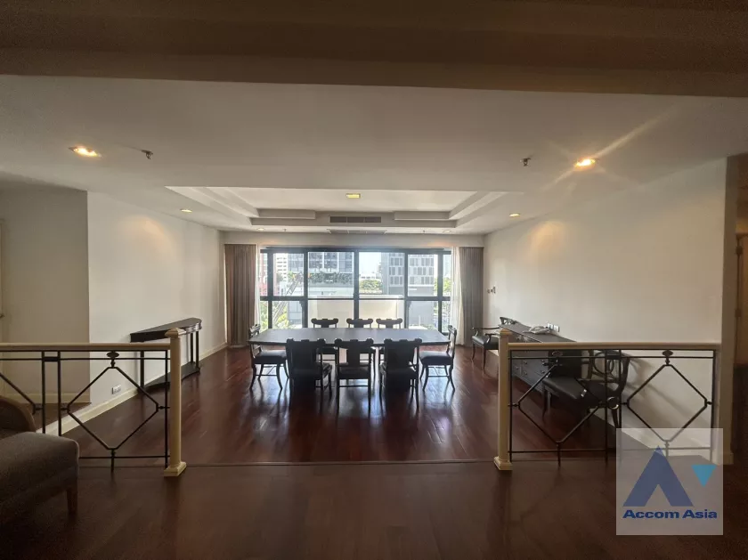 unit 4 Bedrooms  Apartment For Rent & Sale in Sukhumvit, Bangkok  near BTS Thong Lo (AA37365)