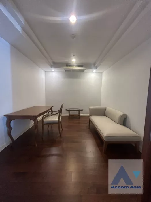 unit 4 Bedrooms  Apartment For Rent & Sale in Sukhumvit, Bangkok  near BTS Thong Lo (AA37365)