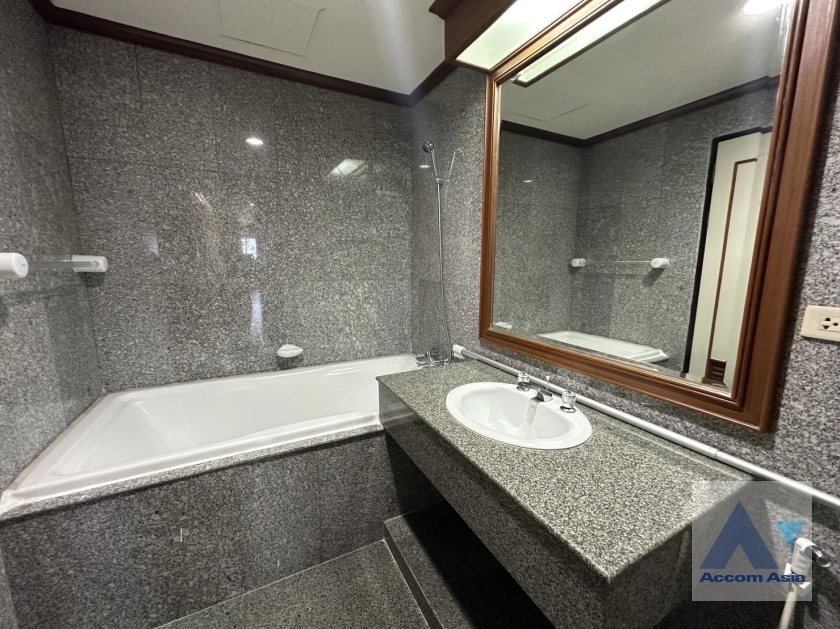 14  3 br Apartment For Rent in Sukhumvit ,Bangkok BTS Asok - MRT Sukhumvit at Perfect Apartment for Big Family, Prime Location Near Main Street AA37371