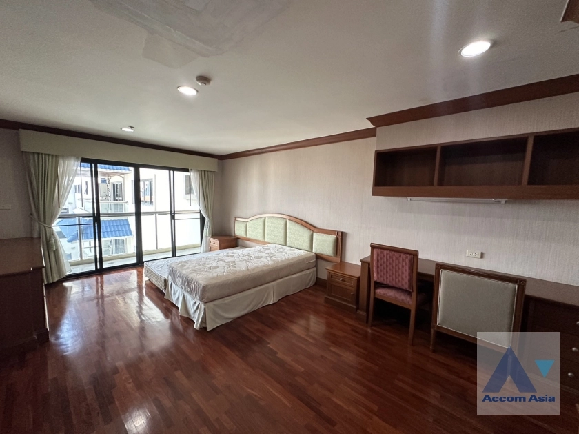 1  3 br Apartment For Rent in Sukhumvit ,Bangkok BTS Asok - MRT Sukhumvit at Perfect Apartment for Big Family, Prime Location Near Main Street AA37371