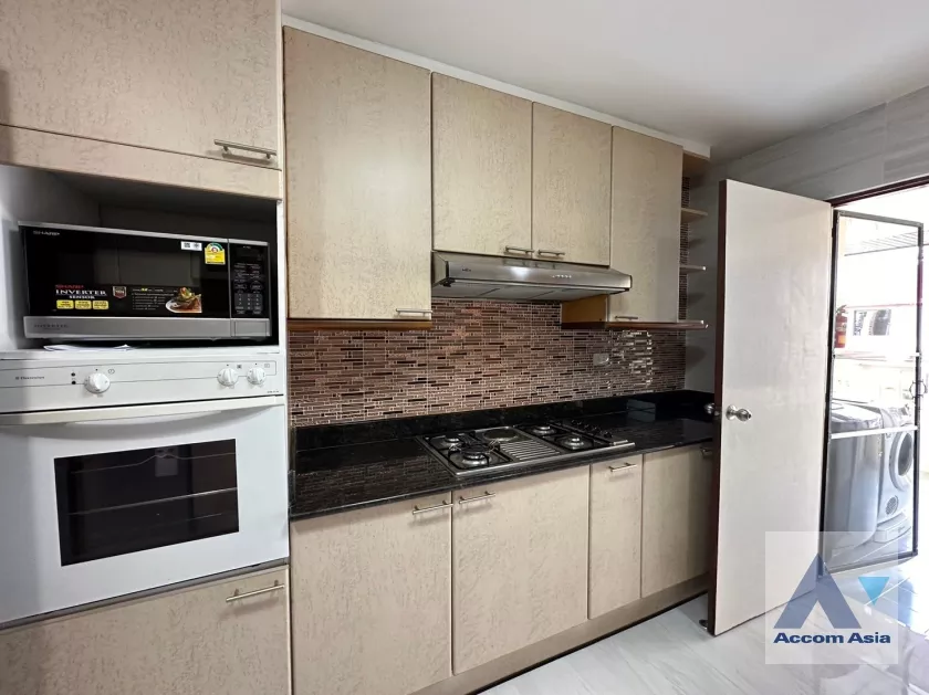 6  3 br Apartment For Rent in Sukhumvit ,Bangkok BTS Asok - MRT Sukhumvit at Comfortable for Living AA37403