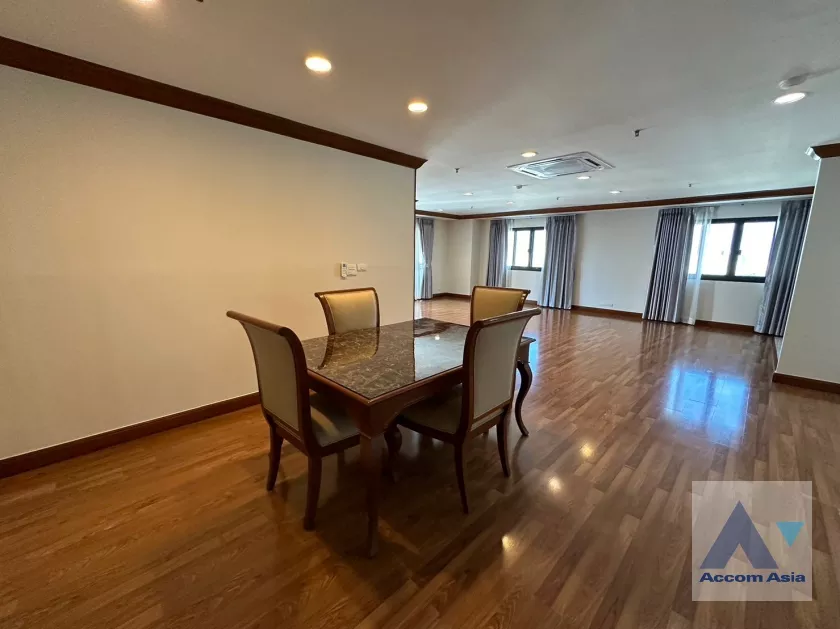 unit 3 Bedrooms  Apartment For Rent in Sukhumvit, Bangkok  near BTS Asok - MRT Sukhumvit (AA37403)