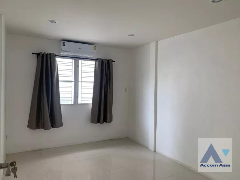 5  5 br House For Rent in Ratchadaphisek ,Bangkok MRT Sutthisan AA37421