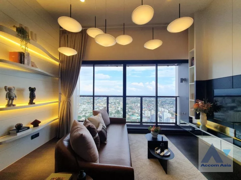  2 Bedrooms  Condominium For Sale in Sukhumvit, Bangkok  near BTS Thong Lo (AA37430)