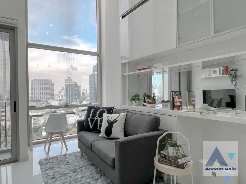 unitFully Furnished, Duplex Condo, Pet friendly |  1 Bedroom  Condominium For Rent in Sukhumvit, Bangkok  near BTS Thong Lo (AA37436)