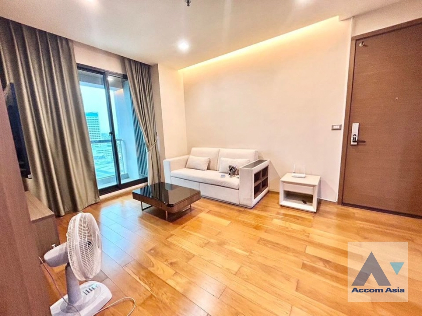 unit 1 Bedroom  Condominium For Rent in Silom, Bangkok  near BTS Chong Nonsi (AA37441)