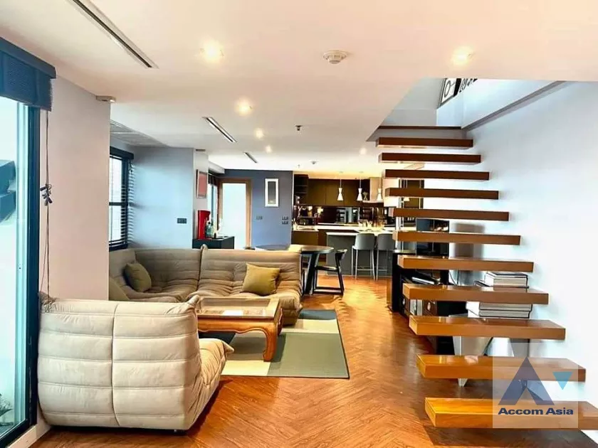 Duplex Condo |  Sukhumvit Suite Condominium  3 Bedroom for Rent BTS Nana in Sukhumvit Bangkok