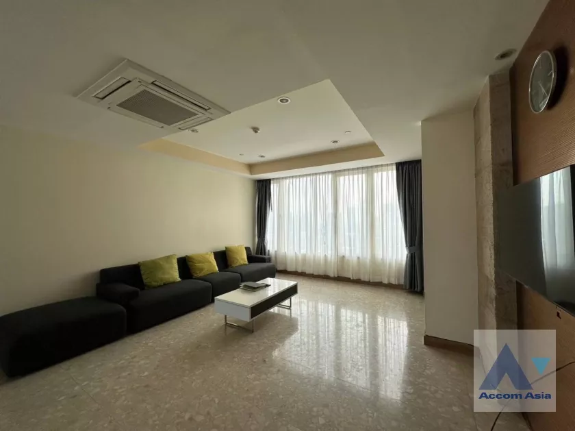  3 Bedrooms  Condominium For Rent in Sukhumvit, Bangkok  near BTS Thong Lo (AA37446)