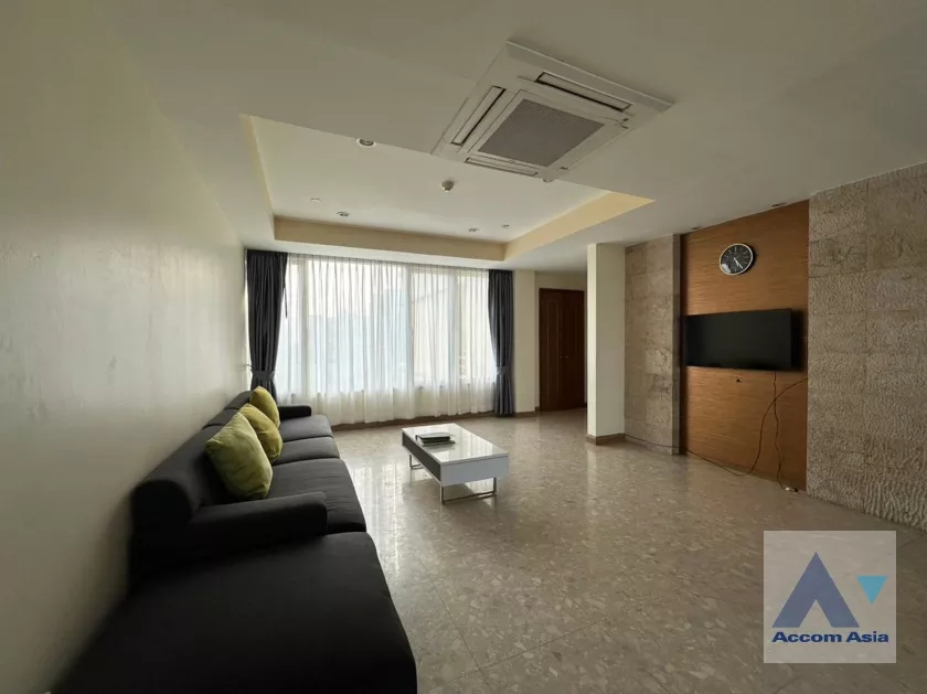  3 Bedrooms  Condominium For Rent in Sukhumvit, Bangkok  near BTS Thong Lo (AA37446)