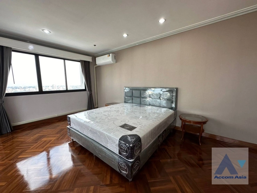 12  3 br Apartment for rent and sale in Sukhumvit ,Bangkok BTS Ekkamai at Panoramic view on balcony AA37447