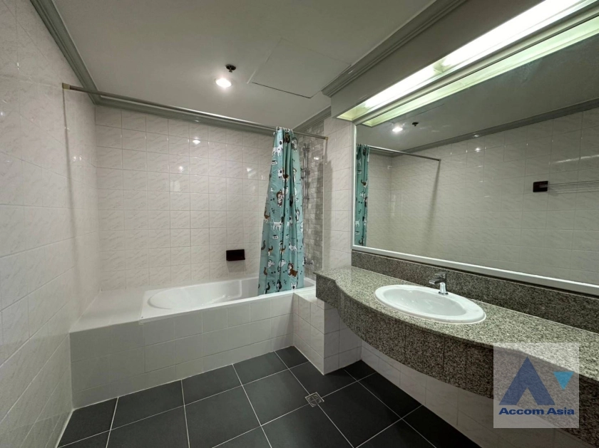 19  3 br Apartment for rent and sale in Sukhumvit ,Bangkok BTS Ekkamai at Panoramic view on balcony AA37447