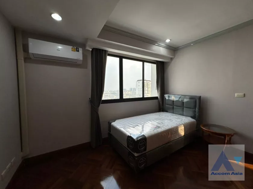 16  3 br Apartment For Rent in Sukhumvit ,Bangkok BTS Ekkamai at Panoramic view on balcony AA37447