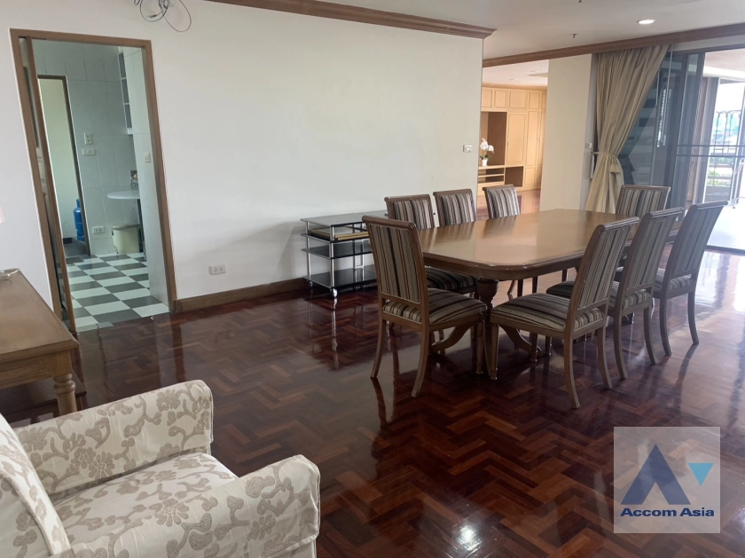  3 Bedrooms  Condominium For Rent in Sukhumvit, Bangkok  near BTS Phrom Phong (AA37481)